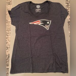 🏈 Women's Patriots NFL Navy Blue Graphic T-Shirt Size XL 🏈